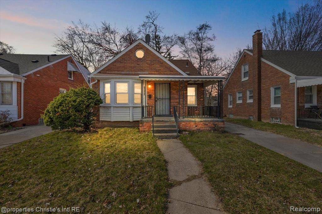 Detroit, MI 48235,18483 FREELAND Street