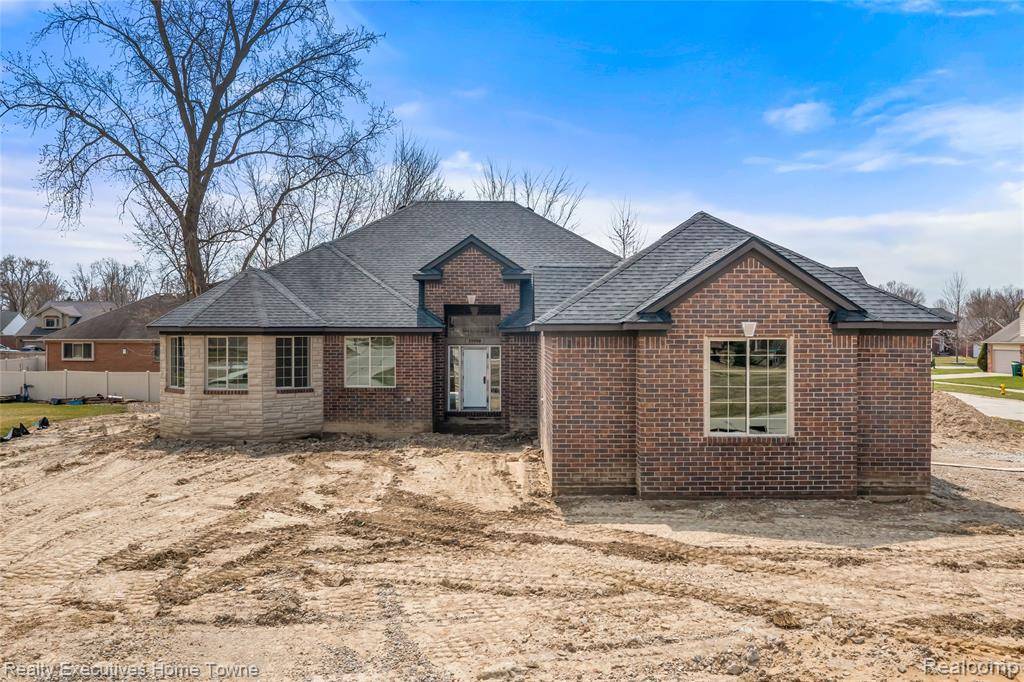 New Baltimore, MI 48047,35990 WINDRIDGE Drive