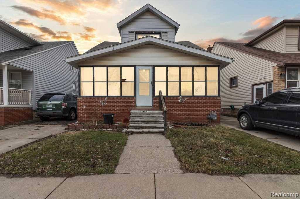 Lincoln Park, MI 48146,1566 PINGREE Avenue