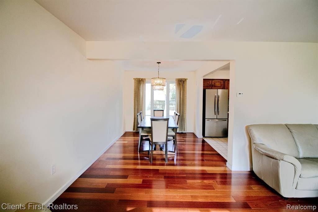 Livonia, MI 48154,14236 GARDEN Street