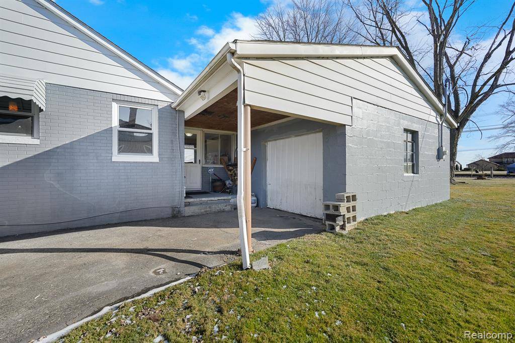 Chesterfield, MI 48047,47978 JEFFERSON Avenue