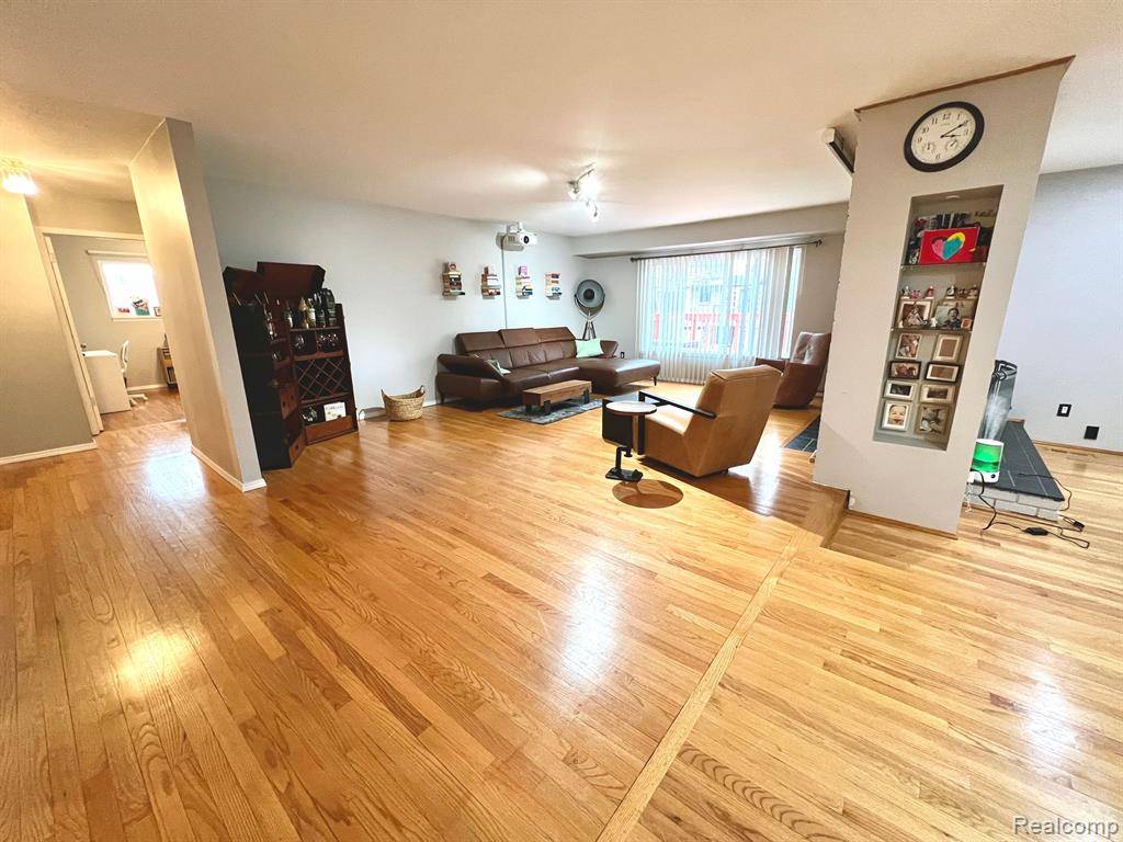 Troy, MI 48085,2090 Jeffrey Drive