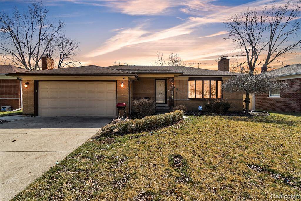Harper Woods, MI 48225,19978 FLEETWOOD Drive