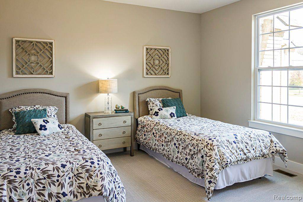 Shelby, MI 48315,14040 Regatta Bay Drive