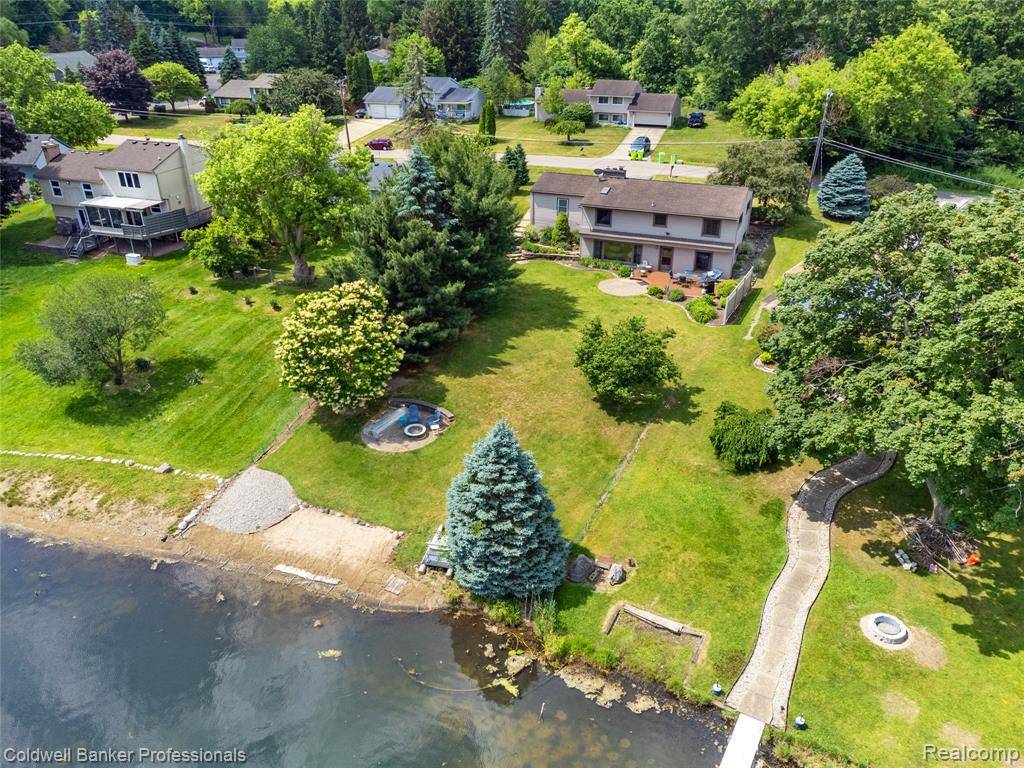 White Lake, MI 48383,3093 RIPPLE Way