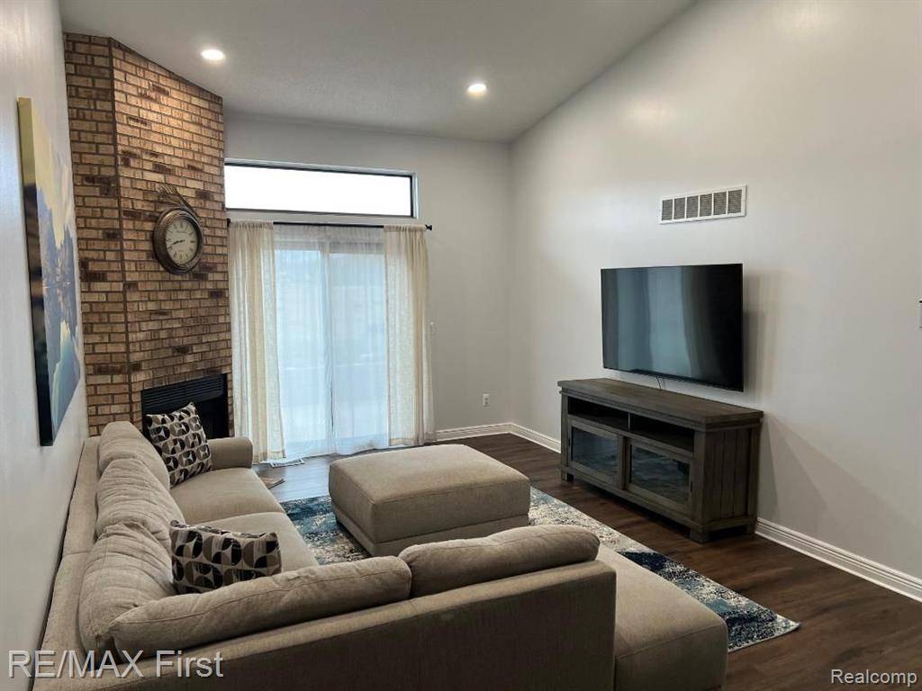 Clinton Twp, MI 48038,38852 WINDMILL POINTE S