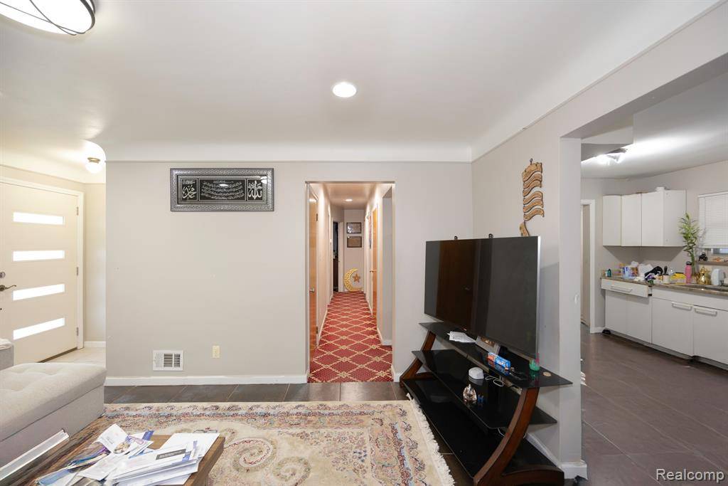 Dearborn Heights, MI 48127,20824 FAIRVIEW Drive
