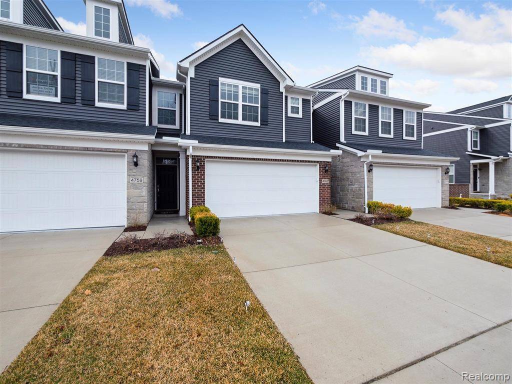 Lake Orion, MI,4765 GLENORA Drive