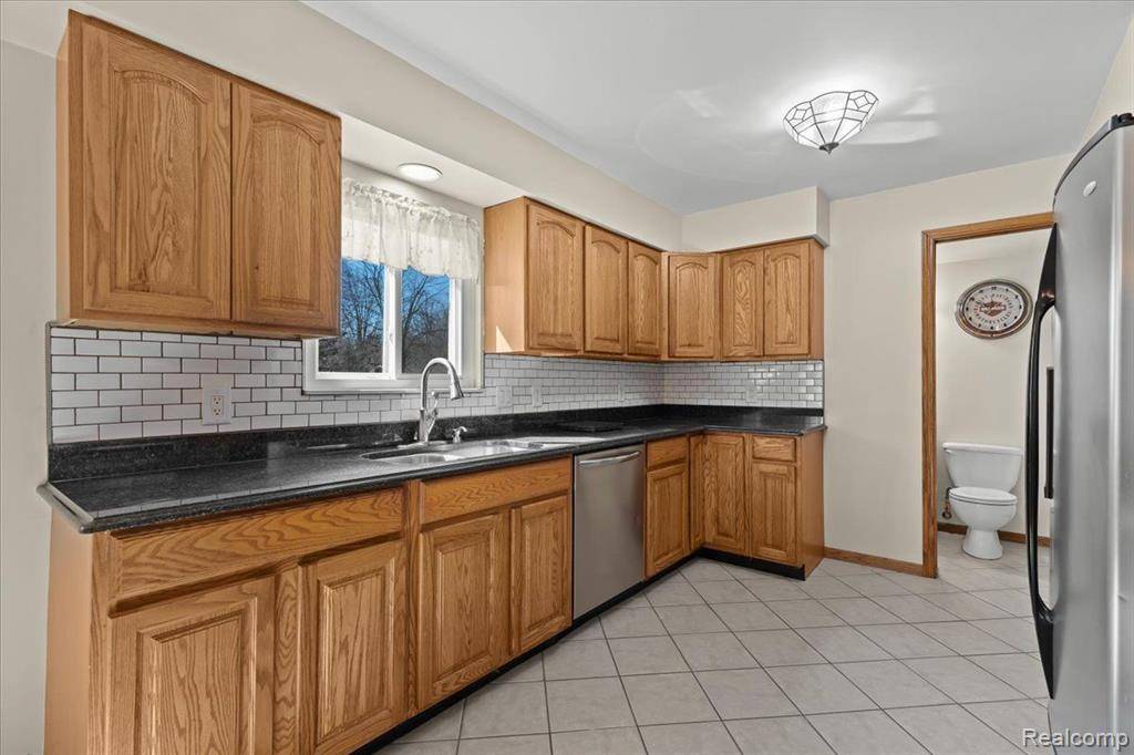 Davison, MI 48423,7242 HOUGHTON Drive