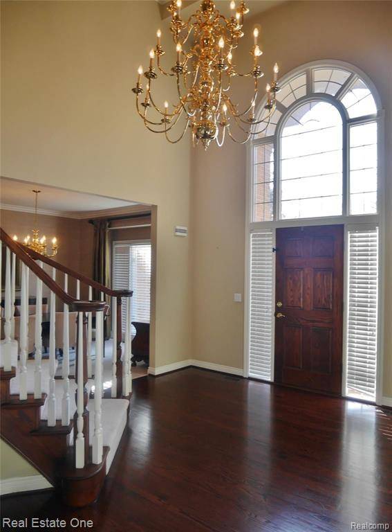 Troy, MI 48098,5846 CLEARVIEW Drive