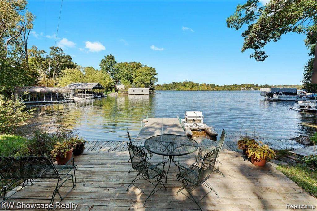 White Lake, MI 48383,3155 RIDGE Road