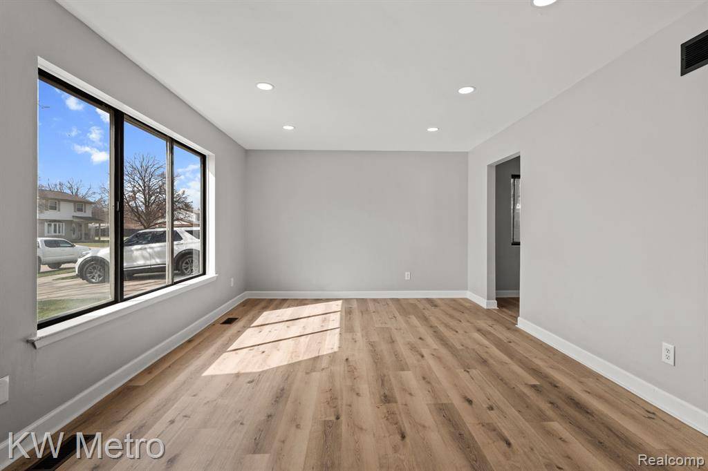 Southfield, MI 48076,29244 MARSHALL Street