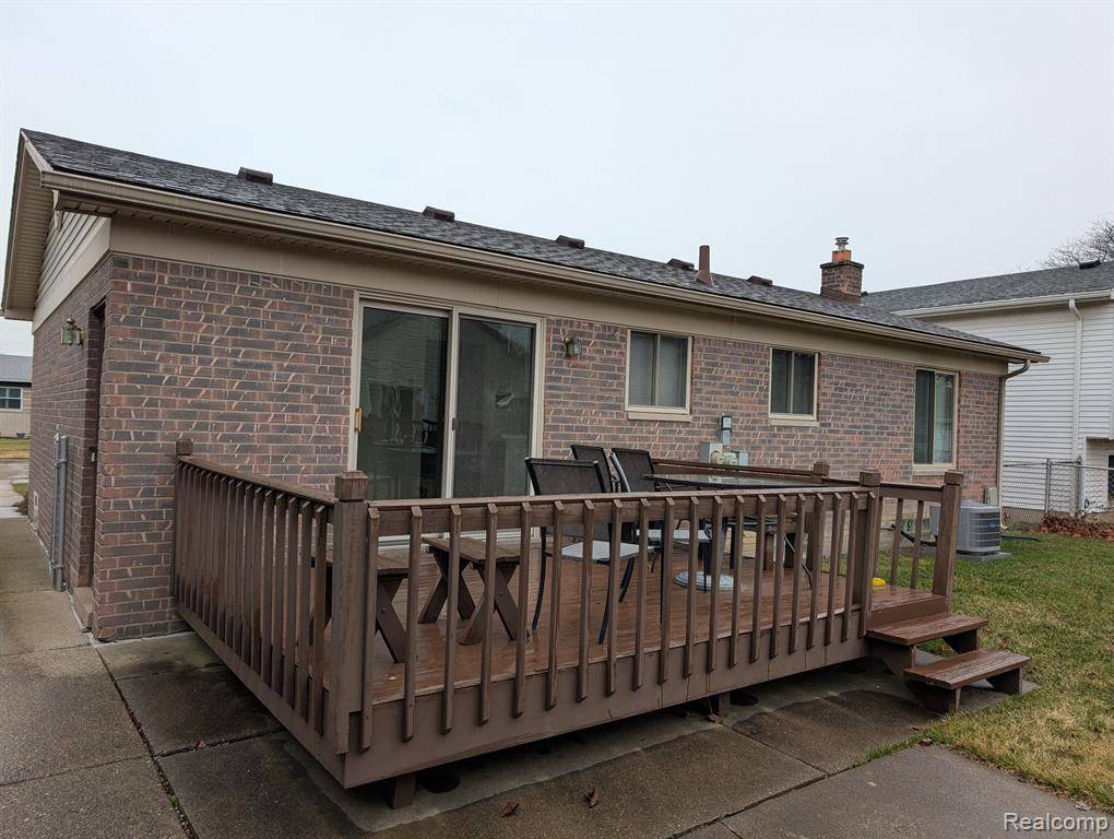 Roseville, MI 48066,29911 WILLOW POINTE Drive