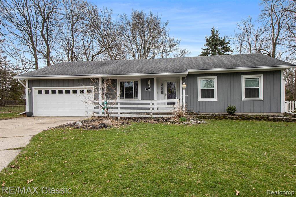 Walled Lake, MI 48390,294 CHERITON Street