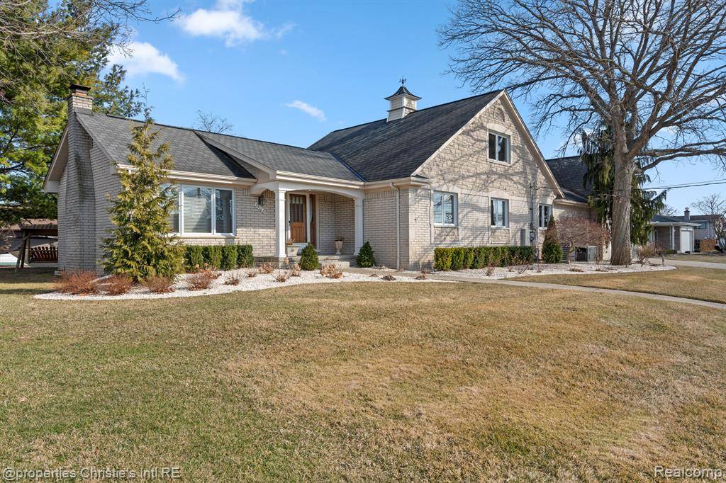 Harrison Township, MI,38008 SEAWAY Court