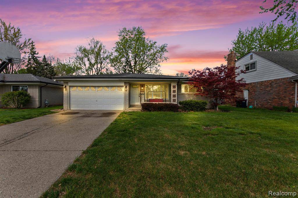 Sterling Heights, MI 48312,36827 MYRA