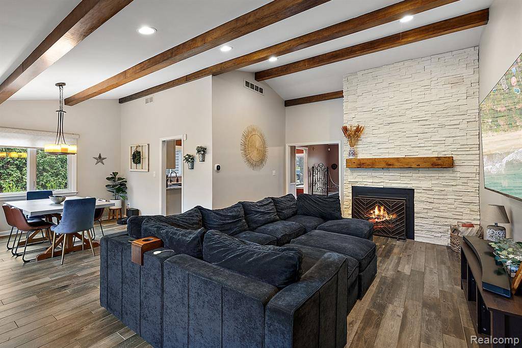 Bloomfield Hills, MI 48302,555 Kendry