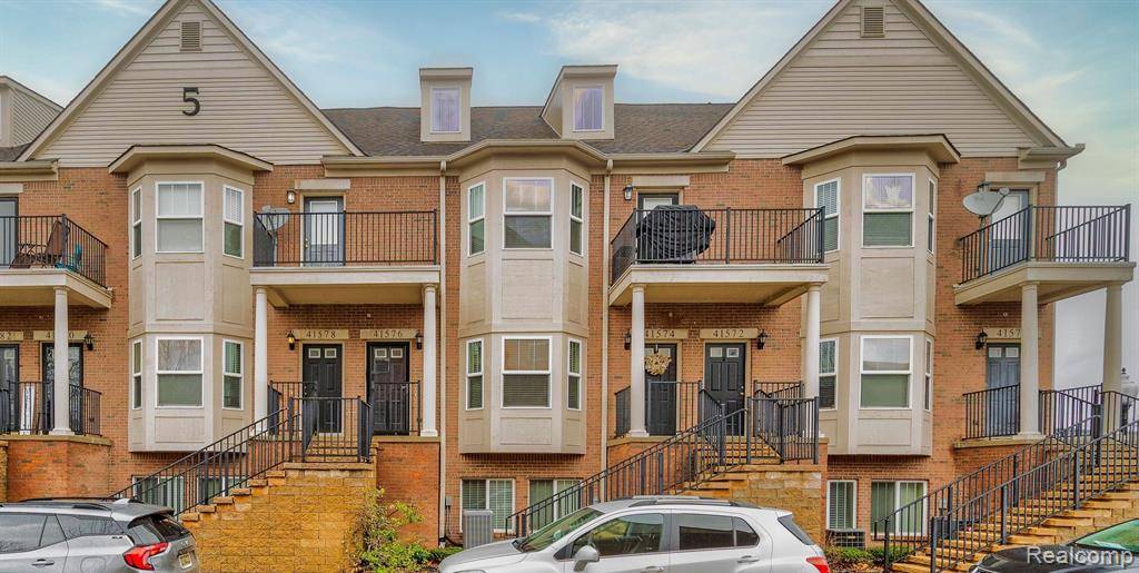 Novi, MI,41572 HAMLET Lane