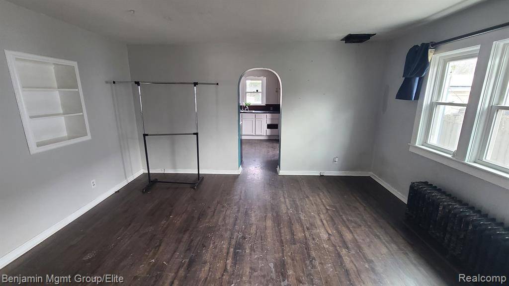 Jackson, MI 49203,1008 W FRANKLIN Street