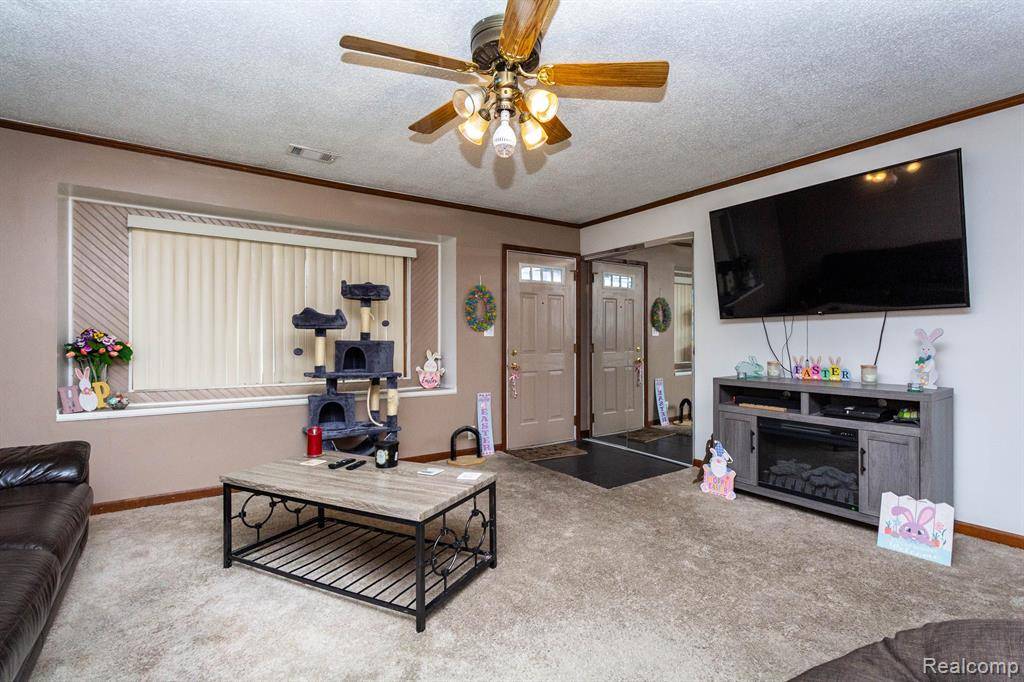 Roseville, MI 48066,26752 DALE Street