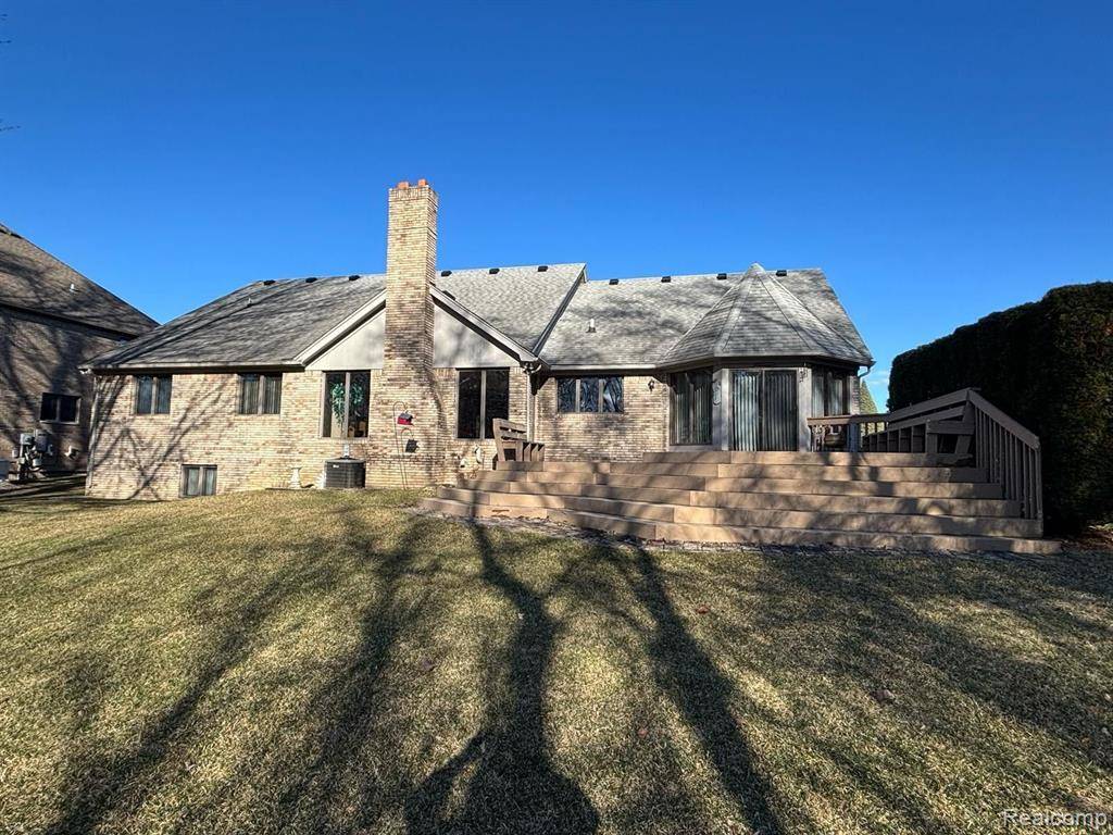 Livonia, MI 48152,17367 ELLEN Drive