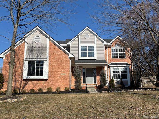 Novi, MI,20768 HANNAH Court