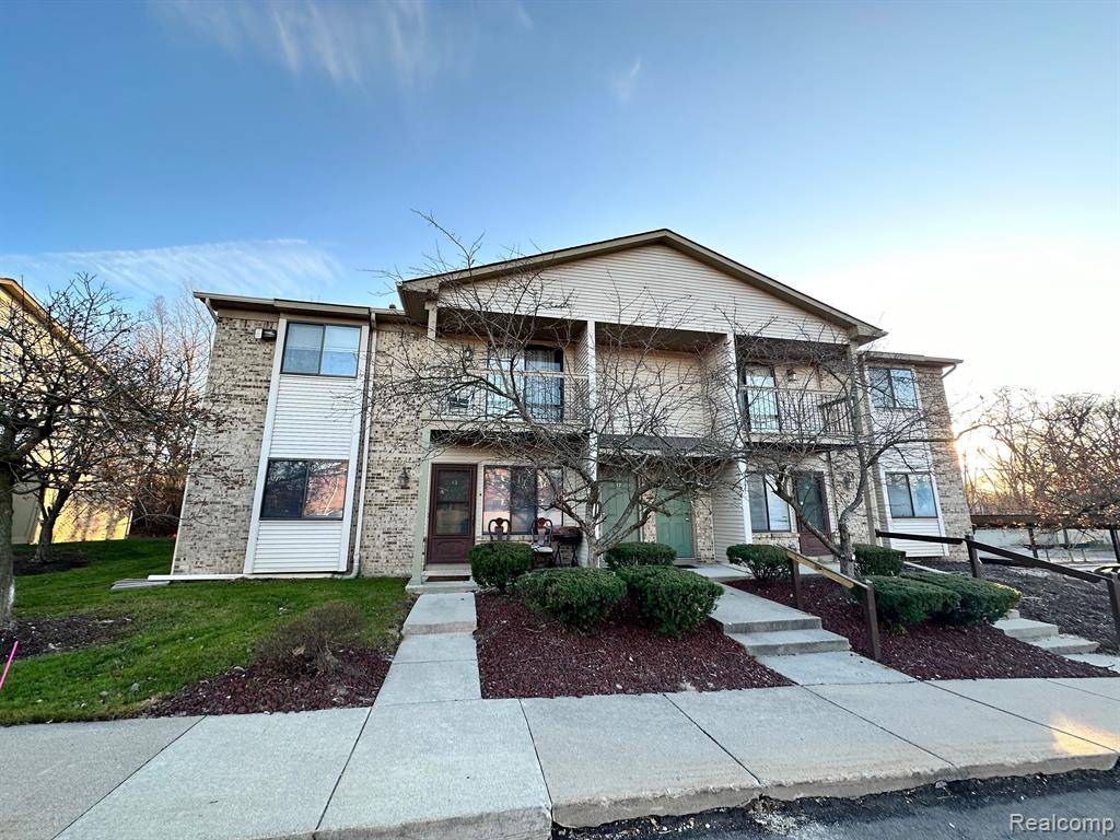 Farmington Hills, MI 48336,24056 MIDDLEBELT Road