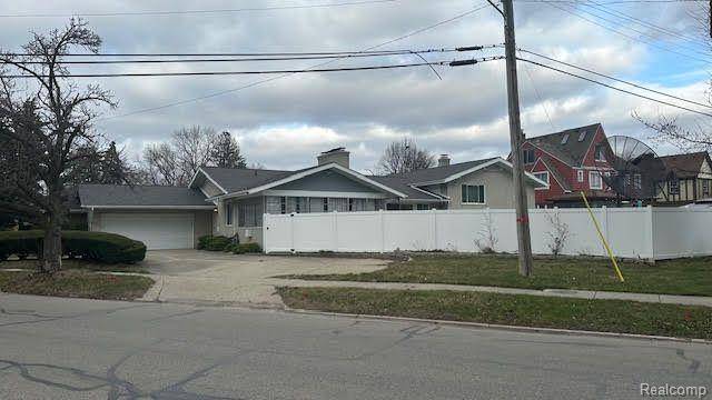 Detroit, MI 48223,19251 BRETTON Drive