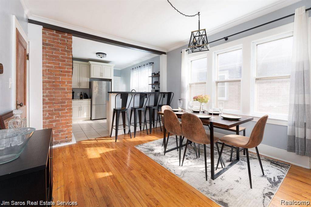 Grosse Pointe, MI 48230,1318 WAYBURN Street