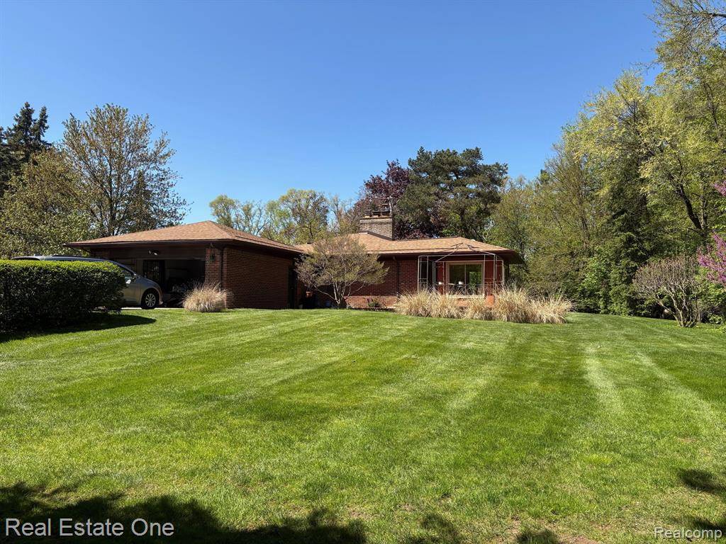 Farmington Hills, MI 48334,29030 MILLBROOK Road
