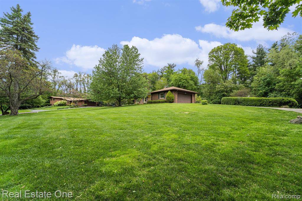 Farmington Hills, MI 48334,29030 MILLBROOK Road
