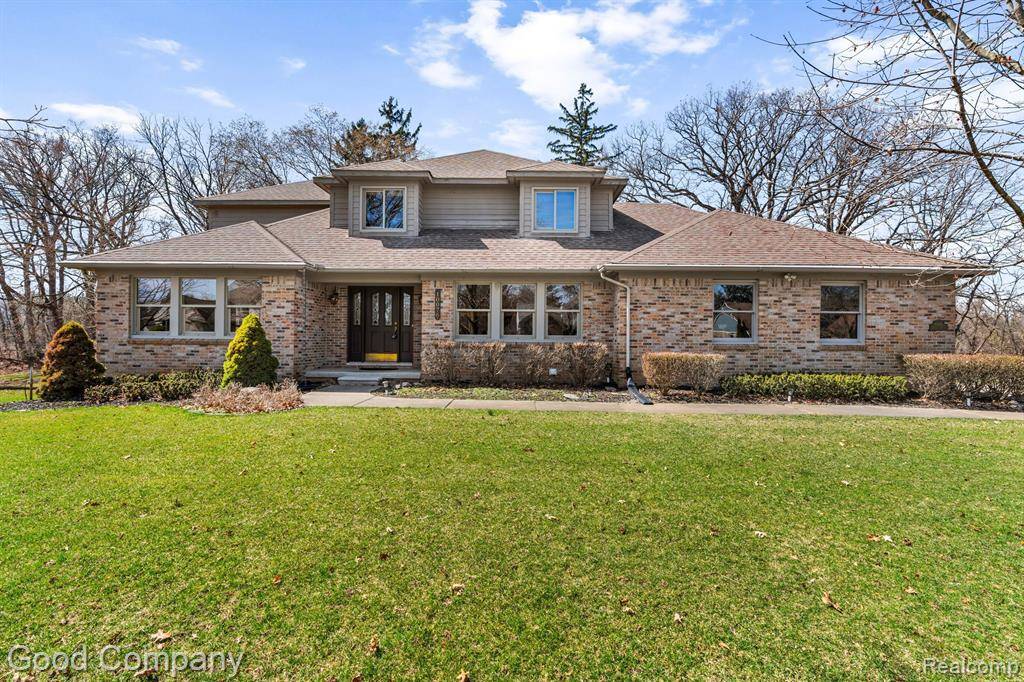 South Lyon, MI 48178,10076 AYLEBURY Drive