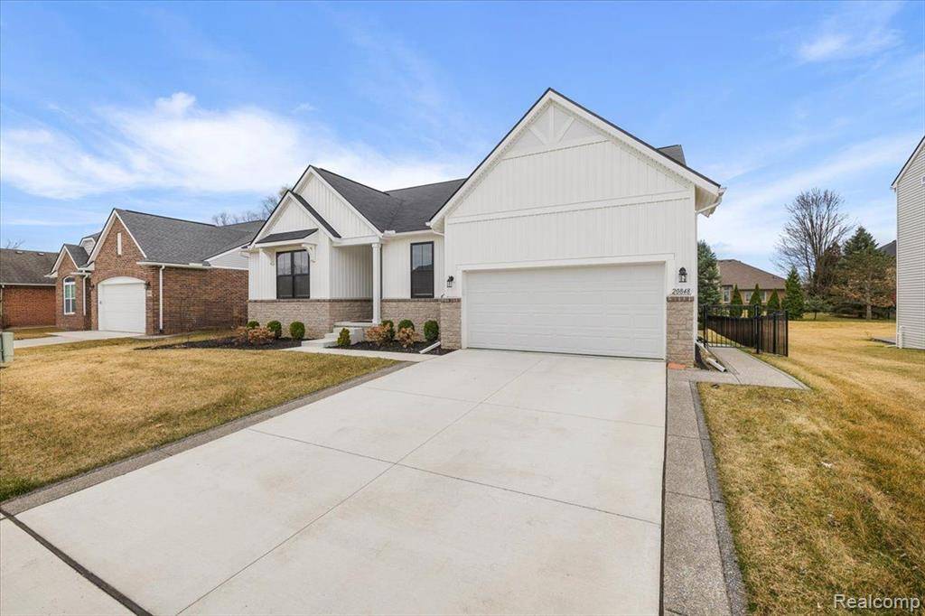 Macomb, MI 48044,20848 WEXFORD Drive
