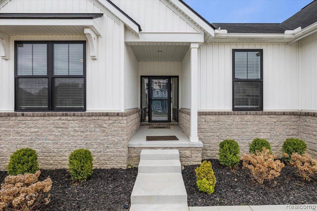 Macomb, MI 48044,20848 WEXFORD Drive