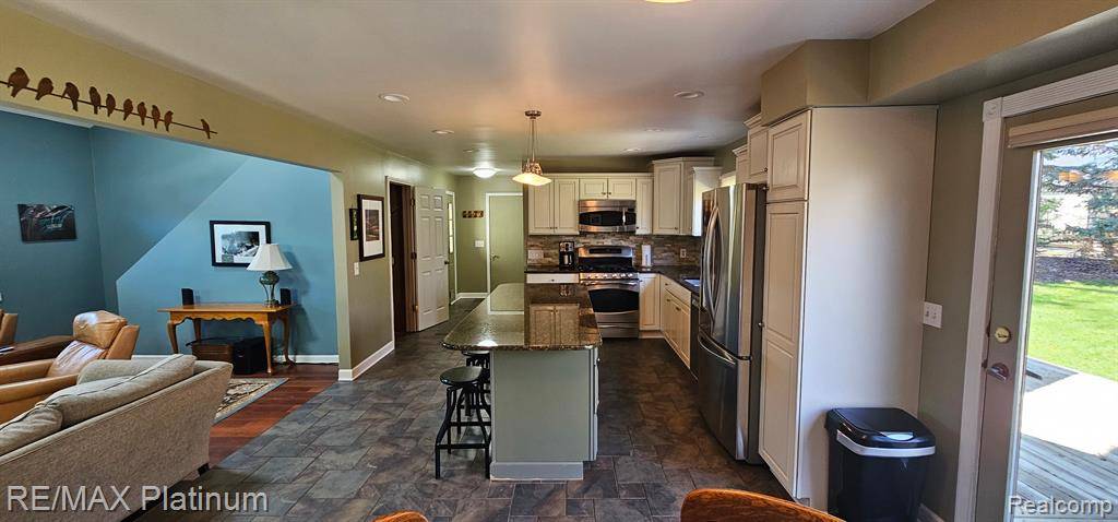 West Bloomfield, MI 48324,3960 S Bradmore N Avenue