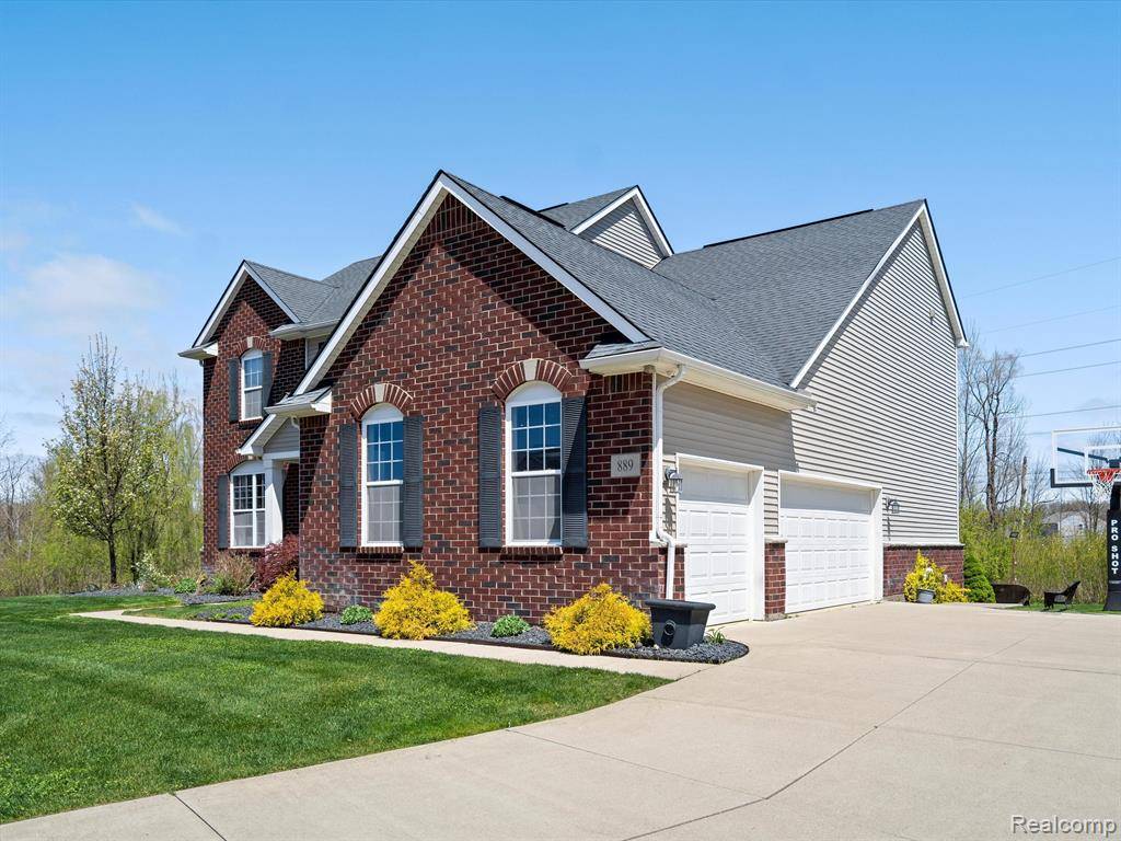 Oakland, MI,889 APPLETON