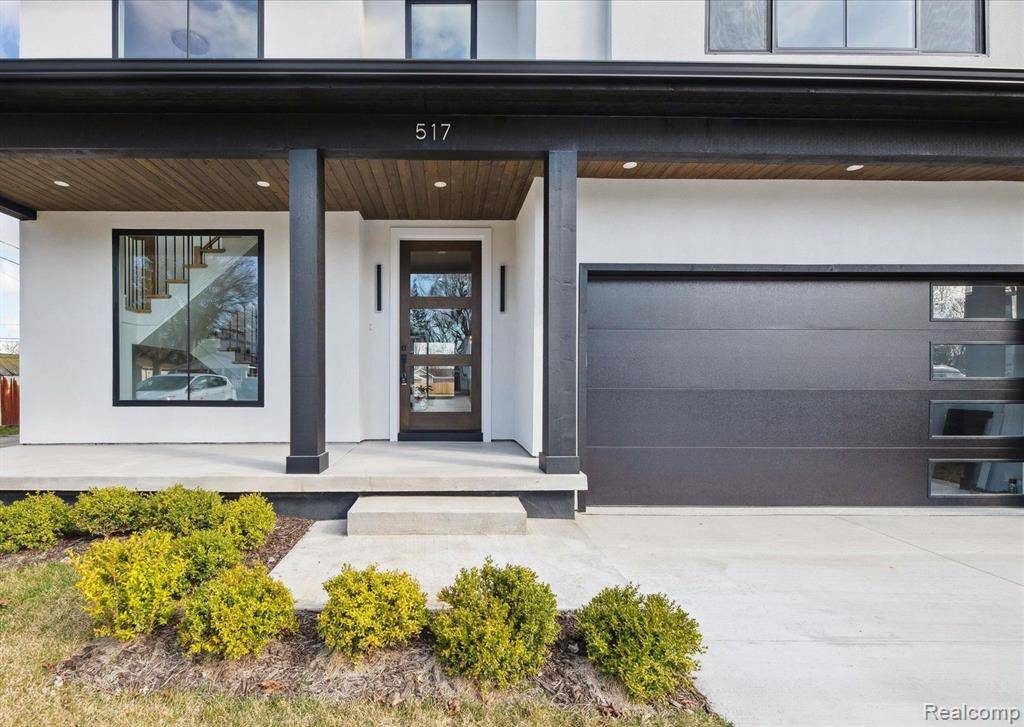 Royal Oak, MI 48073,517 DEVILLEN Avenue