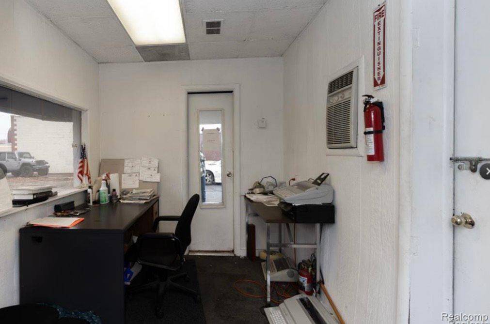 Wyandotte, MI 48192,1641 EUREKA Road