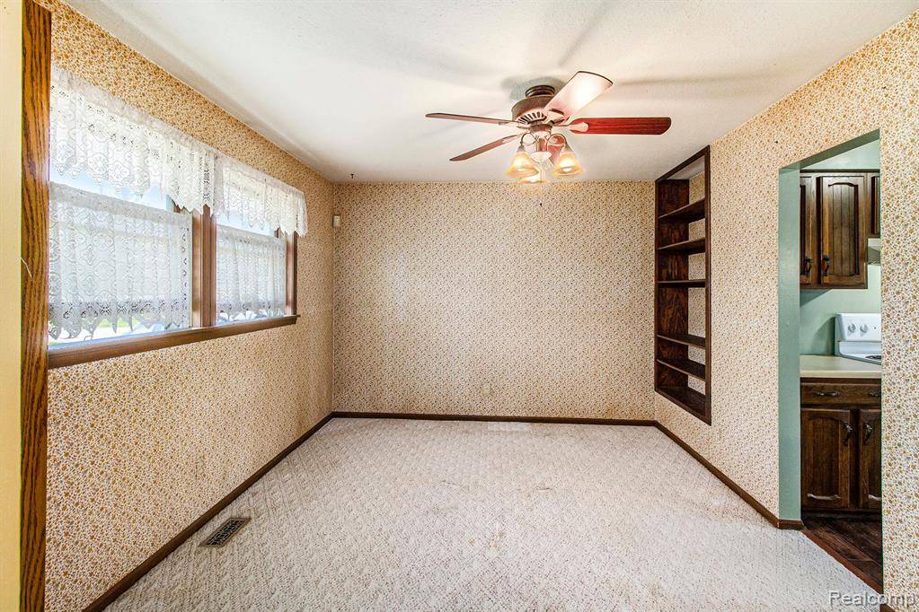 Grand Blanc, MI 48439,1148 W COOK Road
