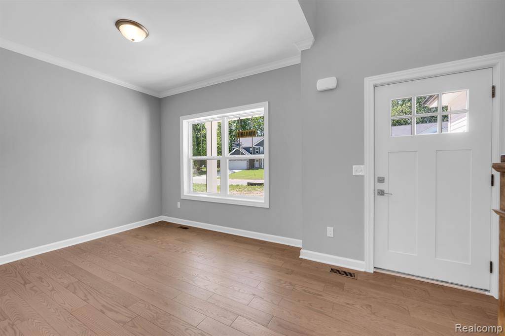 Grand Blanc, MI 48439,2290 Village Woods Drive