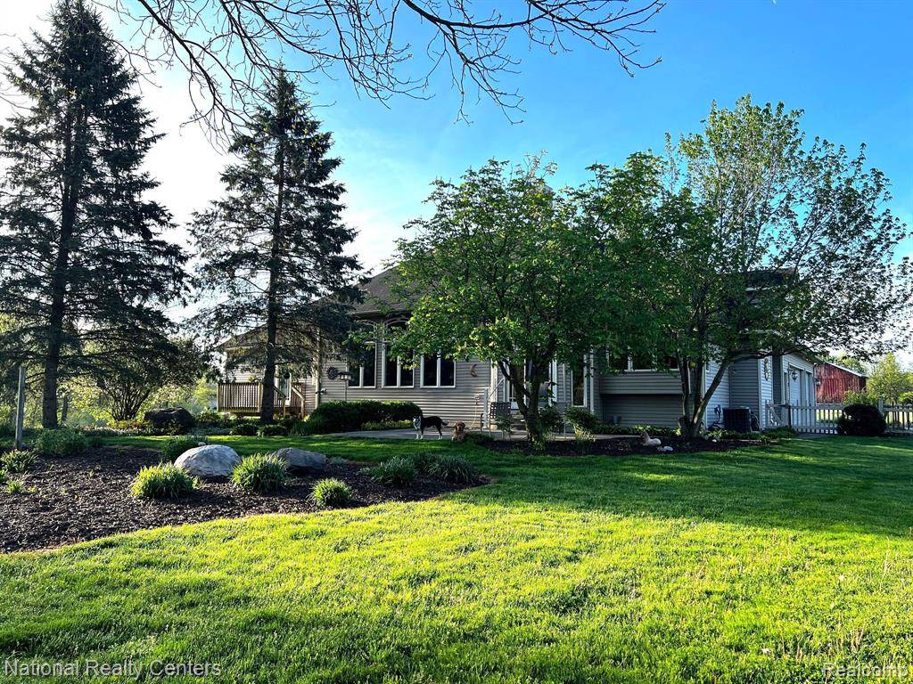 Fowlerville, MI 48836,7125 MANOR Lane