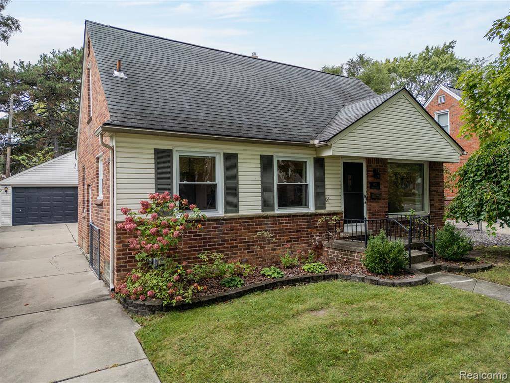 Royal Oak, MI 48073,4423 Groveland Avenue