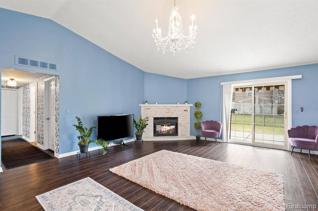 Canton, MI 48187,43529 OAKBROOK Road