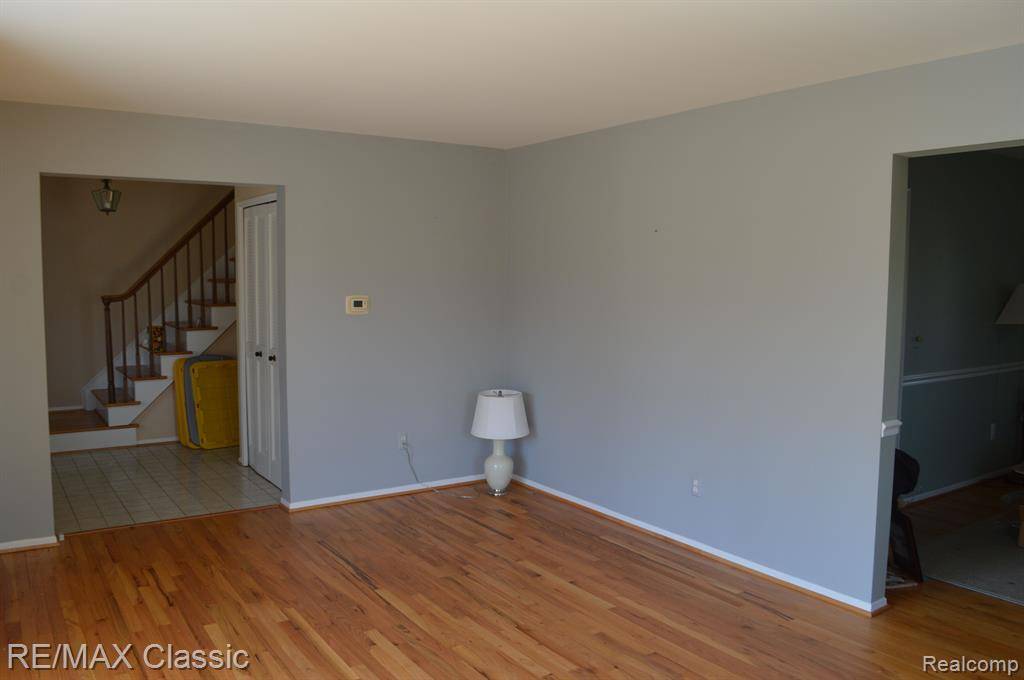 Ann Arbor, MI 48105,3291 BLUETT Drive