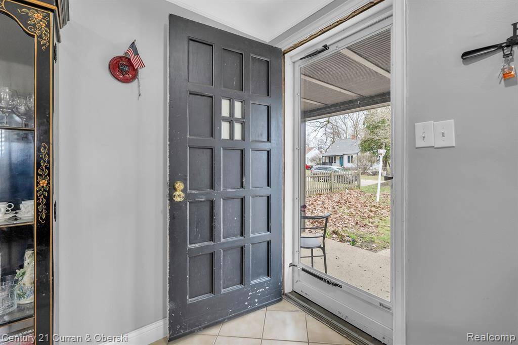 Farmington Hills, MI 48336,21324 RENSSELAER Street