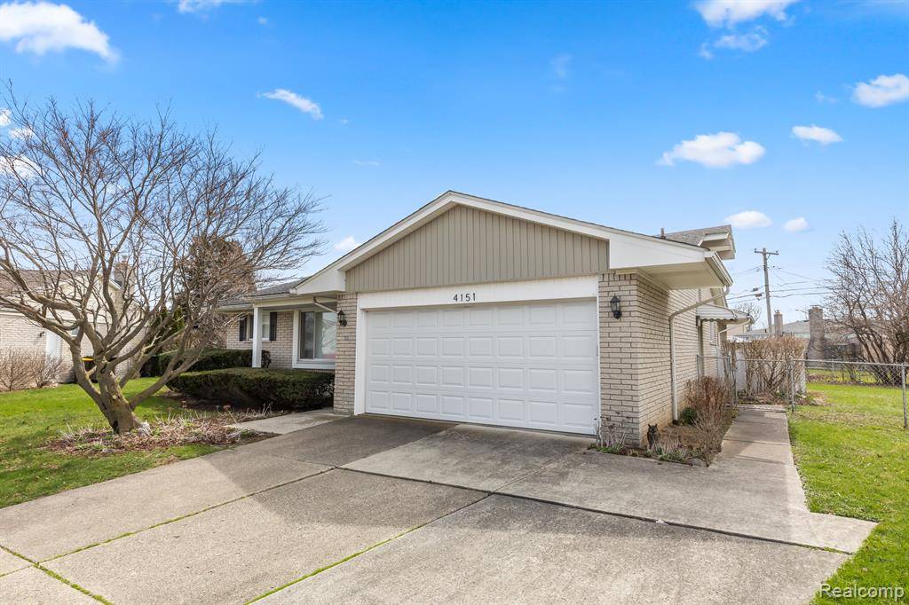Trenton, MI 48183,4151 red cedar Street