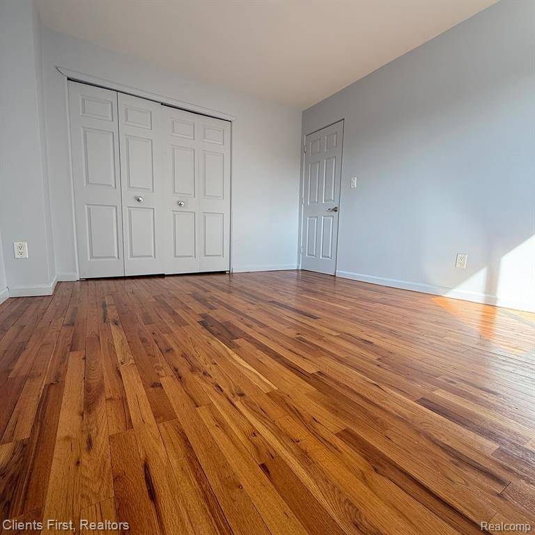 Royal Oak, MI 48073,4859 MANSFIELD Avenue