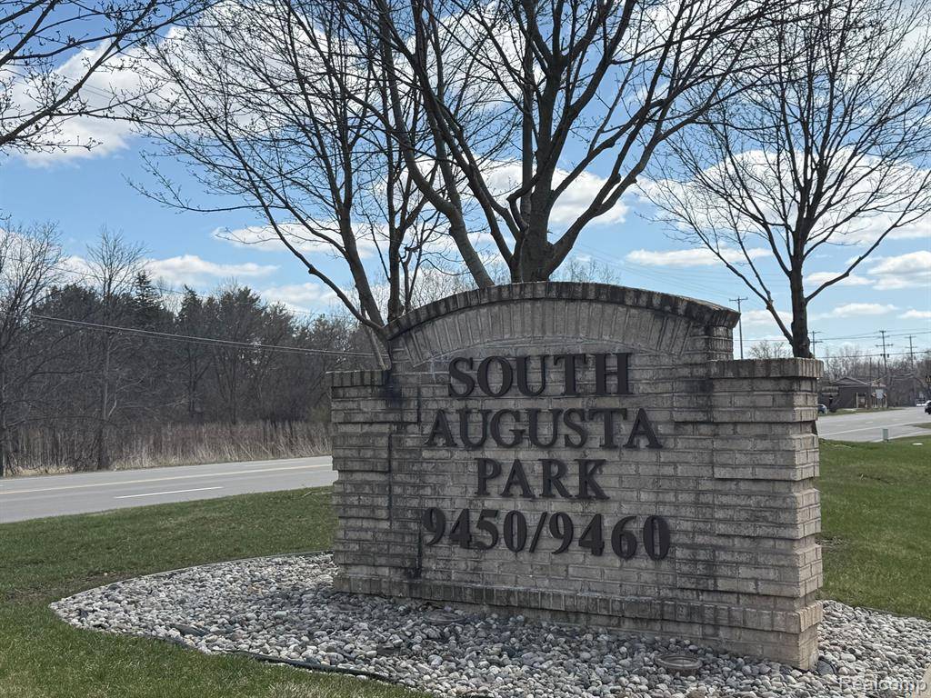 Grand Blanc, MI 48439,9460 S SAGINAW Road