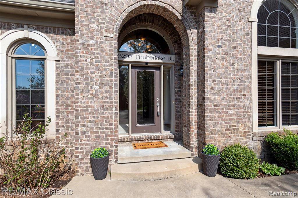 Walled Lake, MI 48390,3292 TIMBERLAKE Drive