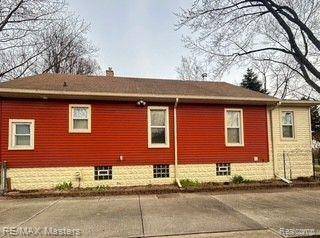 Saint Clair Shores, MI 48082,22711 EUCLID Street
